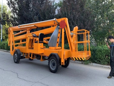 不同行业移动升降机选型要点