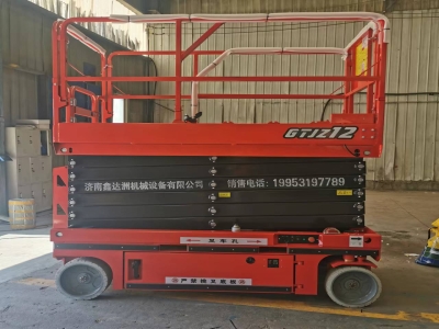 移动升降机操作过程中的注意事项指南